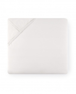 Grande Hotel Ivory Queen Fitted Sheet These linens are styled after those that grace the beds of some of the finest hotels in the world. So if you\'re wondering why you always sleep so well in a five-star hotel, this may be the answer. This ever-popular percale is embroidered with tailored double-rows of satin stitch in colors numerous enough to thrill a decorator. Plus, they\'re woven by our masters in Italy to last through many washings.

Fabrication:
Percale with double-row of satin stitch embroidery
Duvet Cover: U-Shape on top of bed
Shams: 4-sides
Flat Sheet and Pillowcases: Along cuff

Finishing:
Knife-edge hem on Duvet Covers
Classic-style flanges, approximate measurements:
Shams: 3-inches; Boudoir: 2-inches
Flat Sheet and Pillowcase cuffs: 4-inches

Hem:
Plain
