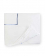 Grande Hotel White/Navy Full/Queen Duvet Cover These linens are styled after those that grace the beds of some of the finest hotels in the world. So if you\'re wondering why you always sleep so well in a five-star hotel, this may be the answer. This ever-popular percale is embroidered with tailored double-rows of satin stitch in colors numerous enough to thrill a decorator. Plus, they\'re woven by our masters in Italy to last through many washings.

Fabrication:
Percale with double-row of satin stitch embroidery
Duvet Cover: U-Shape on top of bed
Shams: 4-sides
Flat Sheet and Pillowcases: Along cuff

Finishing:
Knife-edge hem on Duvet Covers
Classic-style flanges, approximate measurements:
Shams: 3-inches; Boudoir: 2-inches
Flat Sheet and Pillowcase cuffs: 4-inches

Hem:
Plain
