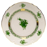 Chinese Bouquet Green Dinner Plate  Originally created in 1930 in raspberry coloration for Count Albert Apponyi, the pattern features a center motif of a stylized peony surrounded by a garland of leaves with 24K gold rosettes. 

Please call store for delivery timing.
