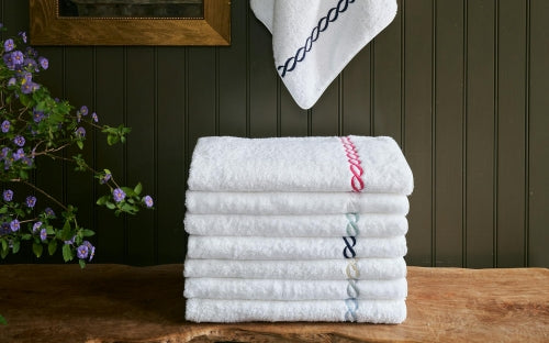 Classic Chain Bath Towel - Light Blue