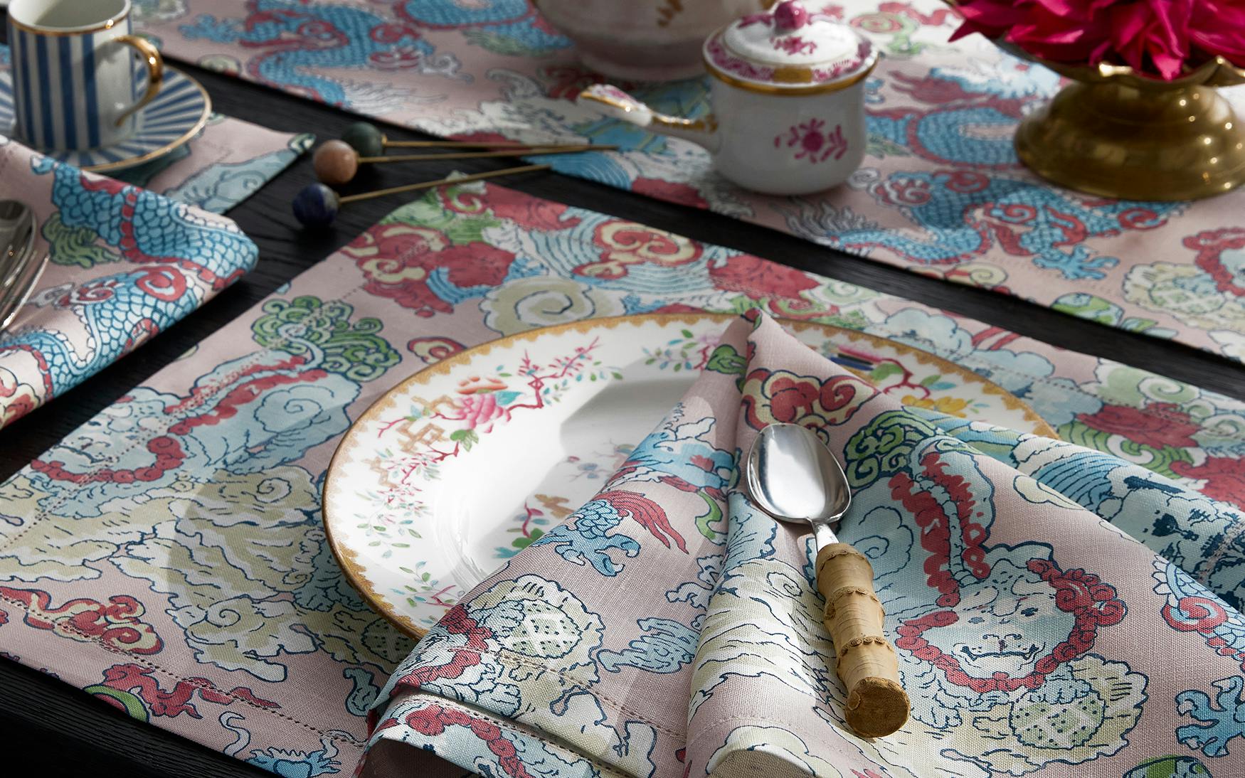 Magic Mountain Linen Napkins - Set of 4 - Paradise - 22 x 22"