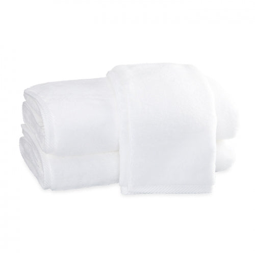 Milagro White Bath Towel