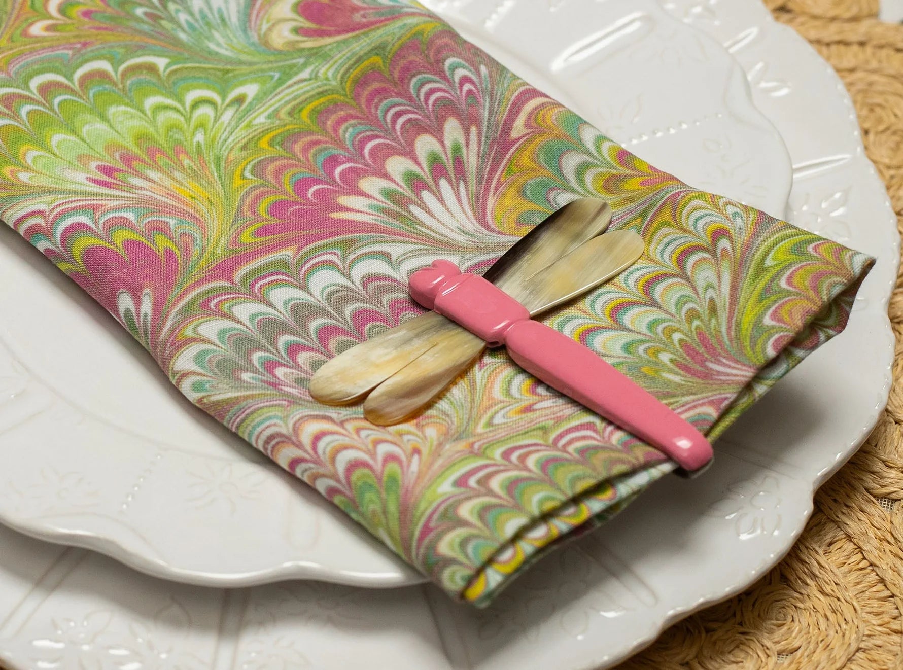 S_B_Dragonfly_Napkin_Pin_in_Pink1.webp