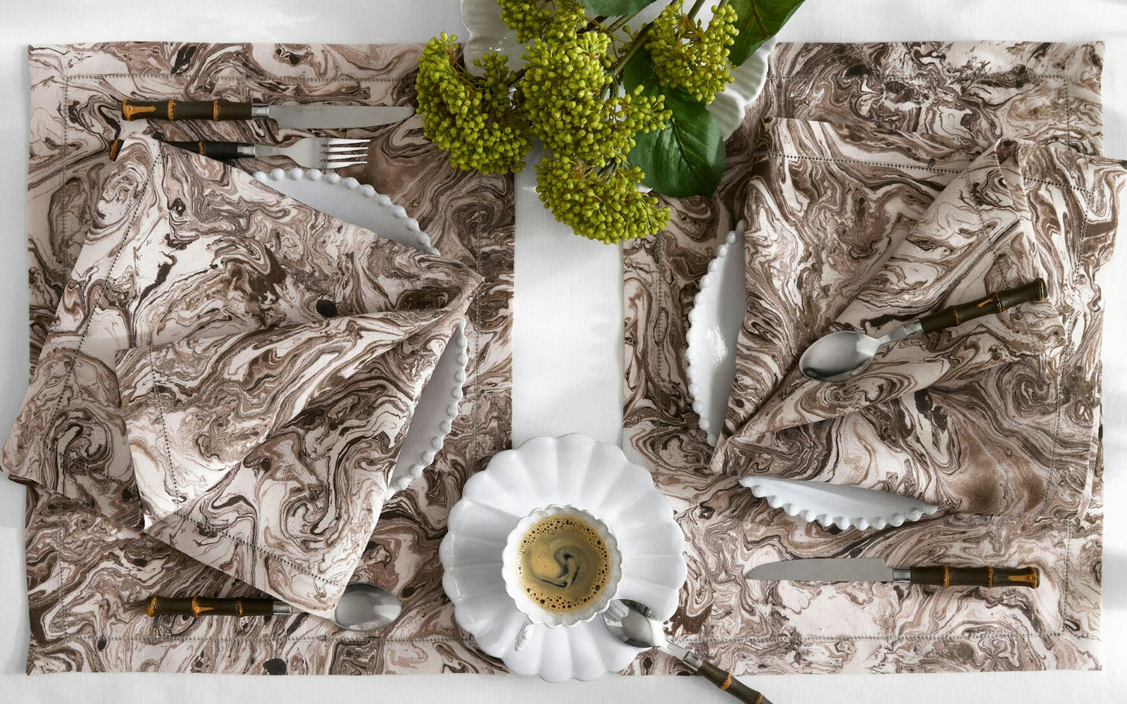 Table_Gallery_Balthazar_Topaz.jpg